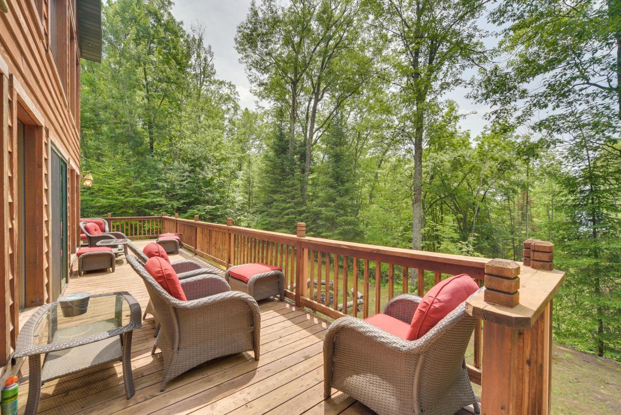 Scenic Hayward Lake View Retreat With Fire Pit Buitenkant foto